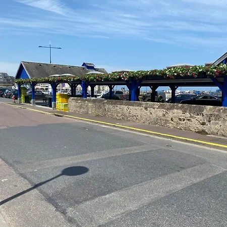 別荘 Aux Petits Bonheurs *